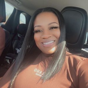 Meet your Posher, Kelli